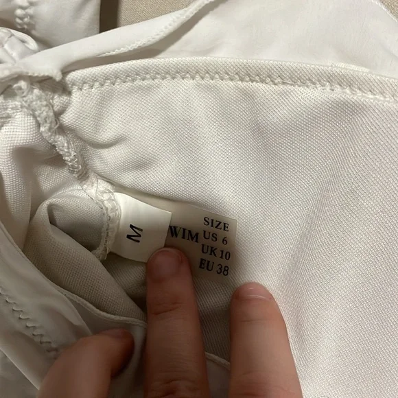 Zaful bandeau swim top with sleeves - Picture 5 of 5